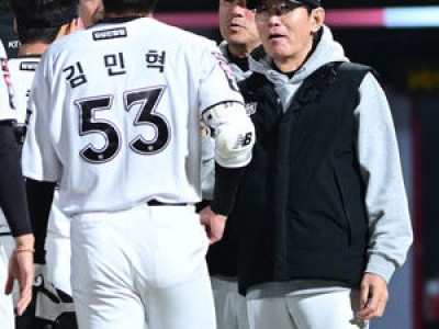 KT 위즈가 삼성 LG 제치고 단독 1위 올라서 화제